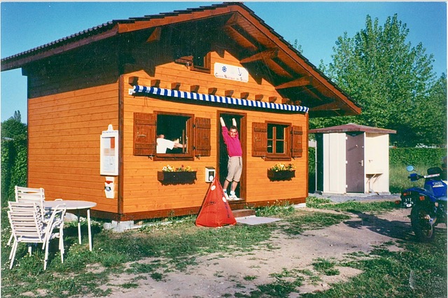 1990-Chalet_CNS